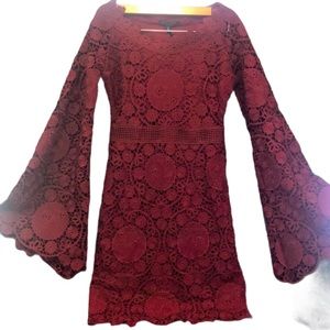 Romeo & Juliet Couture Burgundy Lace Butterfly Sleeve MIDI Dress Size Small NWT